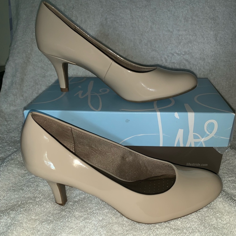 Lifestride patent leather heels